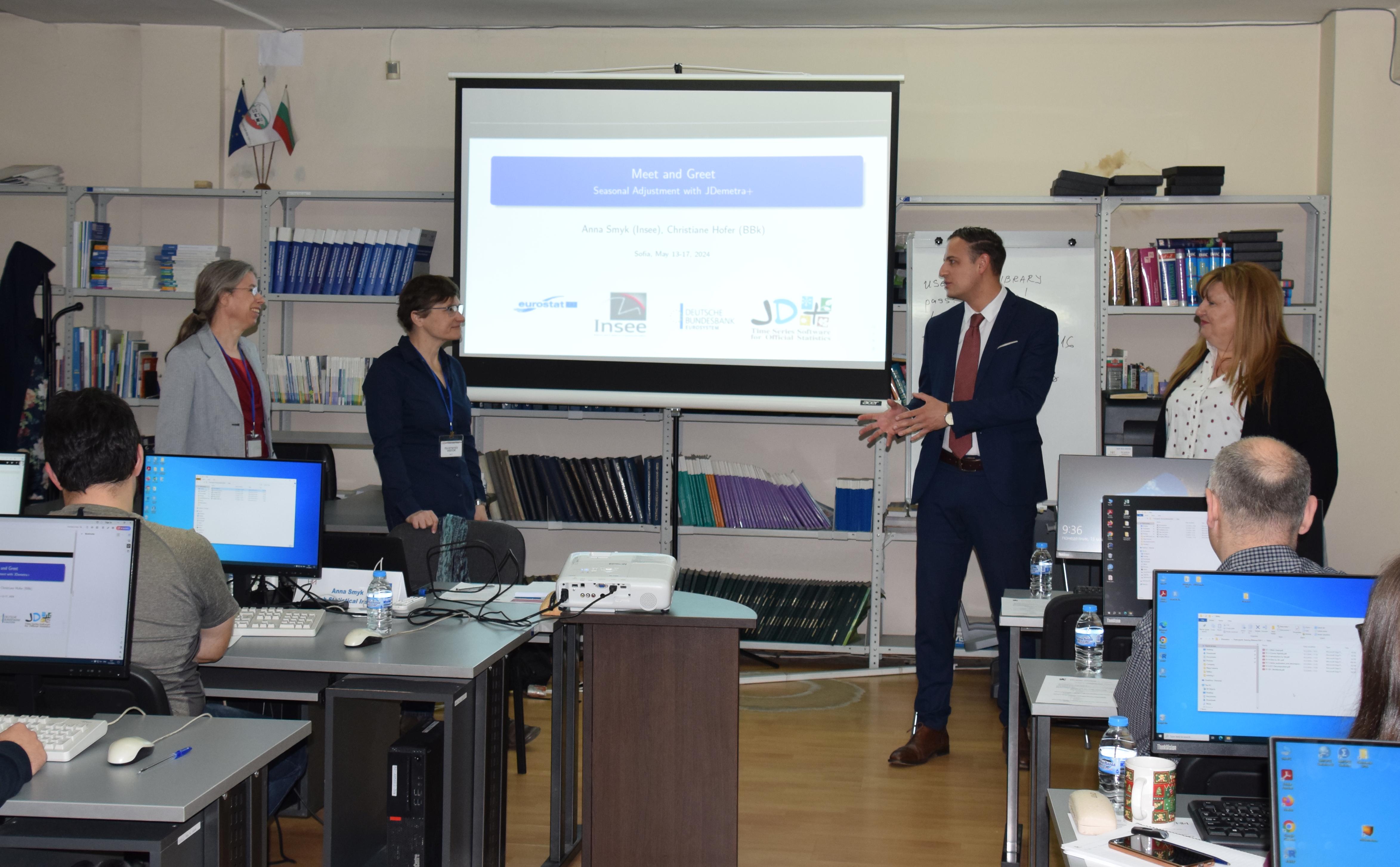 A training course on seasonal adjustment is being conducted at the NSI